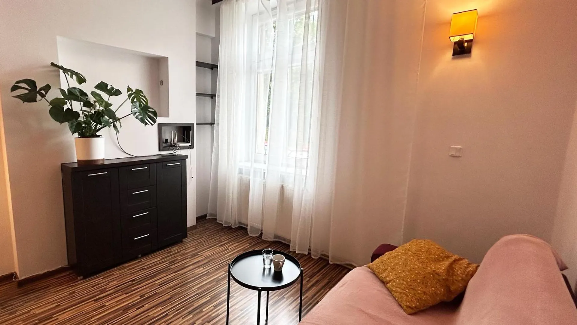 Cozy Apartment Near Krakus Mound Krakow Poland