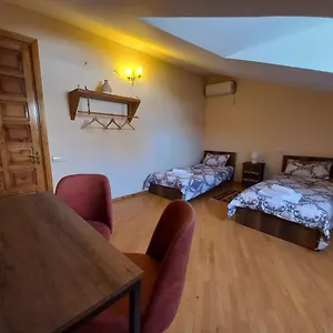 Alpha 3*, Tbilisi Gruzja